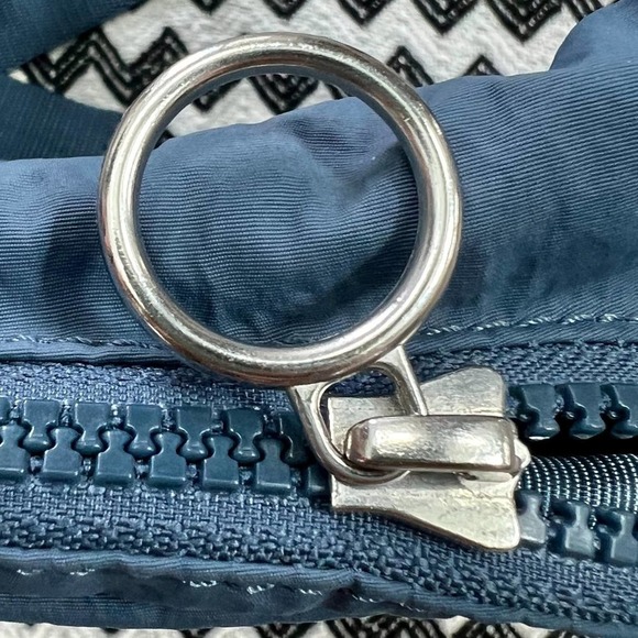 Code Blue lululemon On the Beat Belt Bag *4.5 - Picture 5 of 12